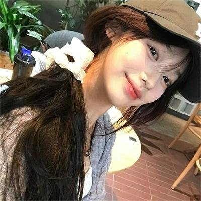 黄文秀